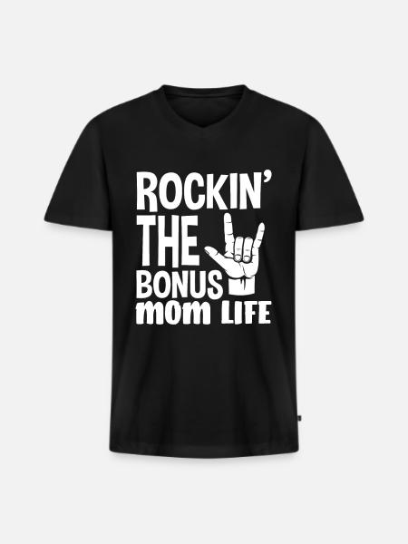 Stepmom Rocking - Men's Premium Organic T-shirt with V-neck - black