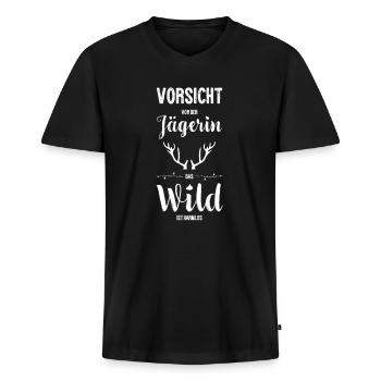 Jägerin I Jagd jagen Motiv zum bestandenen - Männer Premium Bio T-Shirt mit V-Ausschnitt - Schwarz - Vorne - Nico (187cm)