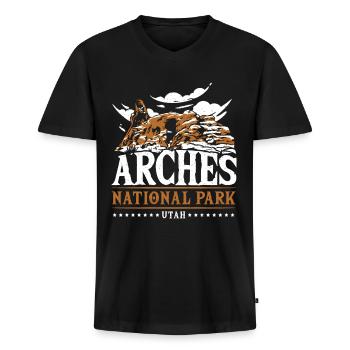 Arch Wilderness Wandern Arches National Park - Männer Premium Bio T-Shirt mit V-Ausschnitt - Schwarz - Vorne - Nico (187cm)