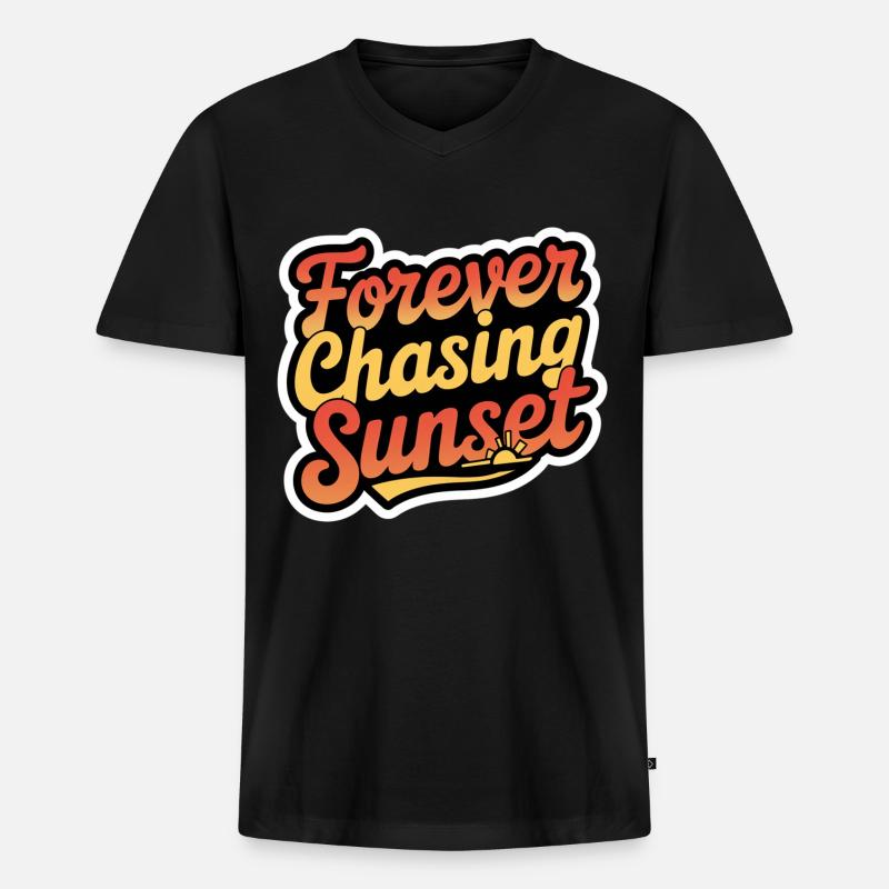 Forever Chasing Sunset 17 - Männer Premium Bio T-Shirt mit V-Ausschnitt - Schwarz