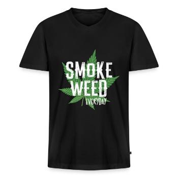 Smoke Weed Everyday - Männer Premium Bio T-Shirt mit V-Ausschnitt - Schwarz - Vorne - Nico (187cm)
