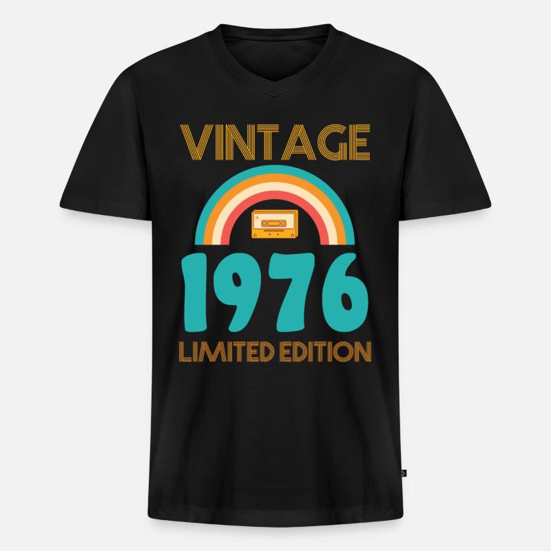 Retro Classic 1976 - Männer Premium Bio T-Shirt mit V-Ausschnitt - Schwarz