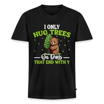 Tree Hugger Environmentalist Bear - Men's Premium Organic T-shirt with V-neck - black - Front - Nico (187cm)