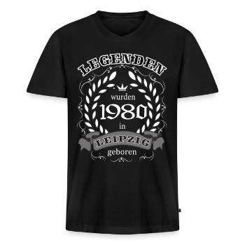 Legenden werden 1980 in Leipzig geboren - Männer Premium Bio T-Shirt mit V-Ausschnitt - Schwarz - Vorne - Nico (187cm)
