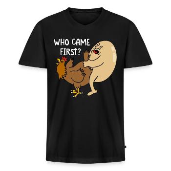 Who came first - Männer Premium Bio T-Shirt mit V-Ausschnitt - Schwarz - Vorne - Nico (187cm)