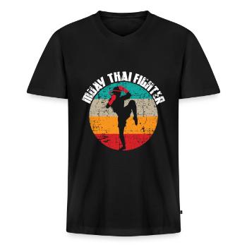 Muay Thai - Männer Premium Bio T-Shirt mit V-Ausschnitt - Schwarz - Vorne - Nico (187cm)