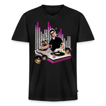 DJ - Männer Premium Bio T-Shirt mit V-Ausschnitt - Schwarz - Vorne - Nico (187cm)