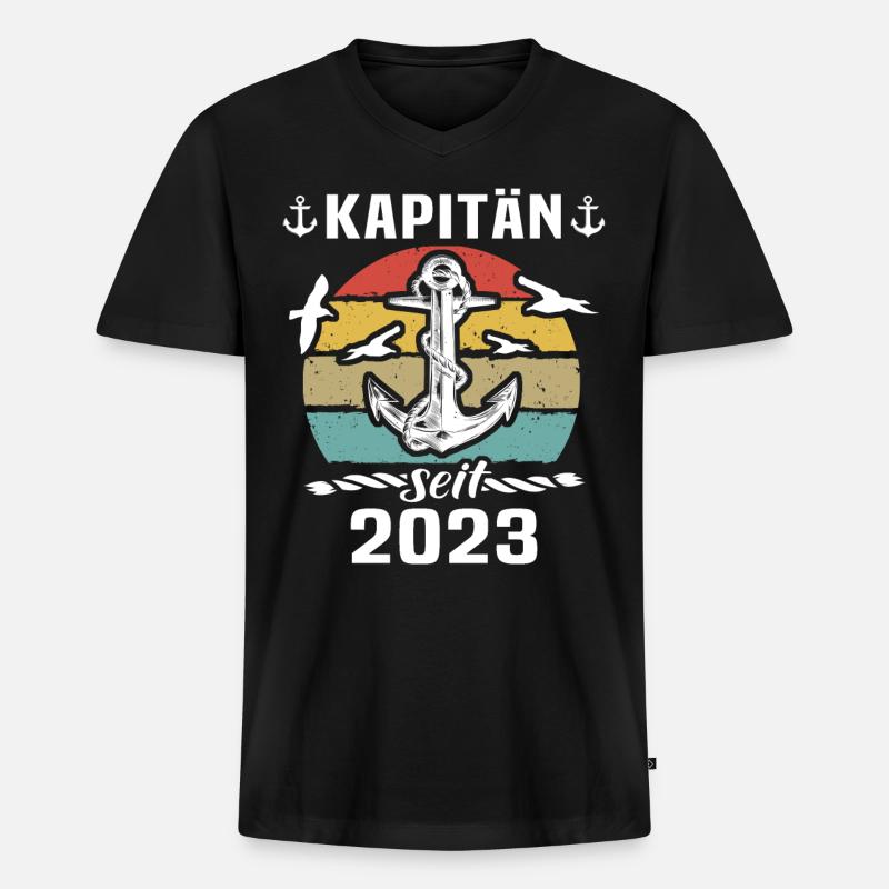Kapitän 2023 Bootsführerschein Boot - Männer Premium Bio T-Shirt mit V-Ausschnitt - Schwarz