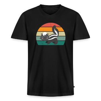 Skunks stink mammals defend skunk - Men's Premium Organic T-shirt with V-neck - black - Front - Nico (187cm)