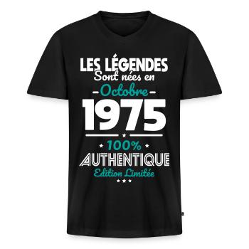 Anniversaire 50 ans - Légendes nées Octobre 1975 - T-shirt encolure en V Premium bio Homme - noir - Devant - Nico (187cm)