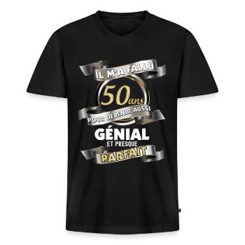 Anniversaire 50 Ans Homme Parfait Papa Tonton - T-shirt encolure en V Premium bio Homme - noir - Devant - Nico (187cm)