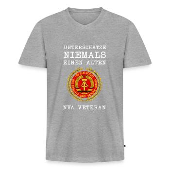 DDR Unterschätze Niemals NVA Veteran - Männer Premium Bio T-Shirt mit V-Ausschnitt - Grau meliert - Vorne