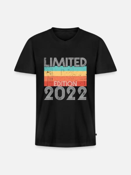 Limited Edition Retro 2022 - Men's Premium Organic T-shirt with V-neck - black