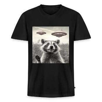 Lustig Erschrecktes Waschbär Selfie UFO Alien - Männer Premium Bio T-Shirt mit V-Ausschnitt - Schwarz - Vorne - Nico (187cm)