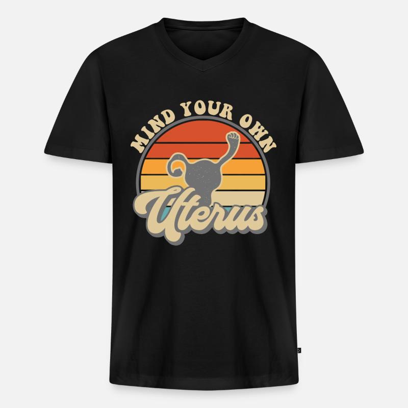Mind your own uterus - Männer Premium Bio T-Shirt mit V-Ausschnitt - Schwarz