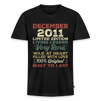 Dezember 2011 - Geburtstag Dezember 2011 Jahr - Männer Premium Bio T-Shirt mit V-Ausschnitt - Schwarz - Vorne - Nico (187cm)