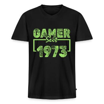 Freak 1973 - Männer Premium Bio T-Shirt mit V-Ausschnitt - Schwarz - Vorne - Nico (187cm)