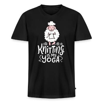 Stricken Schäfchen Knitting Is My Yoga - Männer Premium Bio T-Shirt mit V-Ausschnitt - Schwarz - Vorne - Nico (187cm)