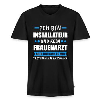 Installateur Klempner Spruch Geschenk - Männer Premium Bio T-Shirt mit V-Ausschnitt - Schwarz - Vorne - Nico (187cm)