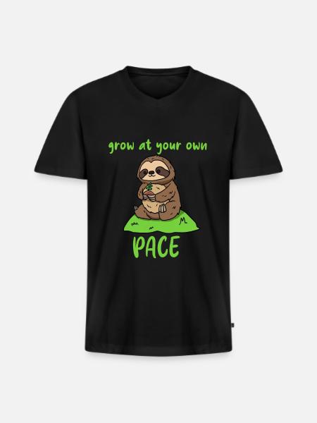 Grow at your own pace - Men's Premium Organic T-shirt with V-neck - black