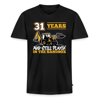 31 Jahre - 31 Jahre Alt - 31. Geburtstag - Bagger - Männer Premium Bio T-Shirt mit V-Ausschnitt - Schwarz - Vorne - Nico (187cm)