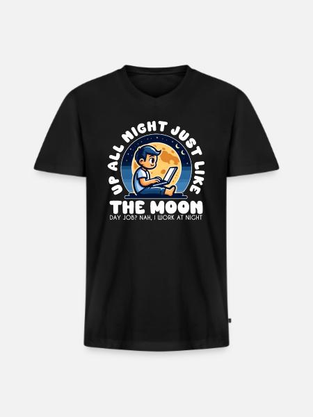 DESPIERTO TODA LA NOCHE COMO LA LUNA - Camiseta ecológica prémium para hombre con cuello de pico - negro