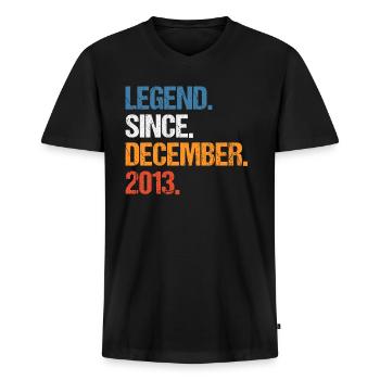 Legend Since Dezember 2013 Geburtstag - Männer Premium Bio T-Shirt mit V-Ausschnitt - Schwarz - Vorne - Nico (187cm)