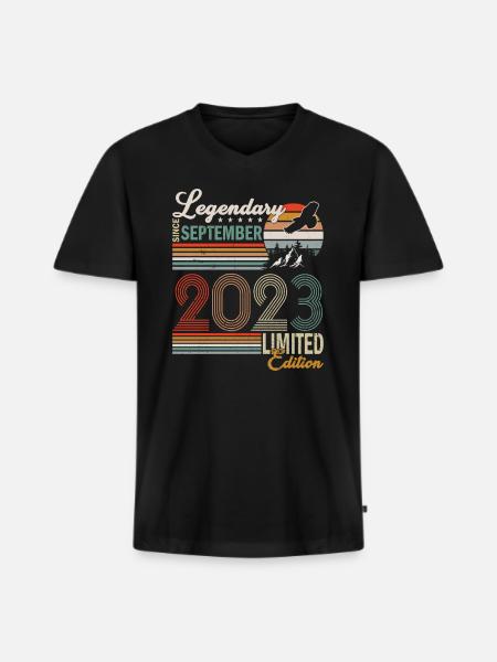 September 2023 Birthday 2023 September - Men's Premium Organic T-shirt with V-neck - black