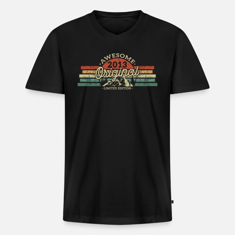 Retro Jubiläum 2013 - Männer Premium Bio T-Shirt mit V-Ausschnitt - Schwarz