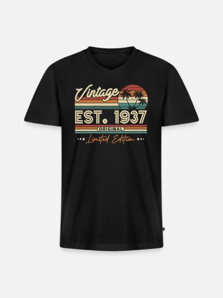 1937 Birthday present - Men's Premium Organic T-shirt with V-neck - black