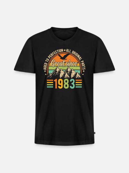 1983 Birthday - Men's Premium Organic T-shirt with V-neck - black