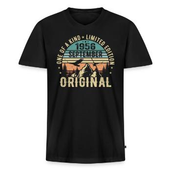 September 1956 Geburtstag - Legende Seit September - Männer Premium Bio T-Shirt mit V-Ausschnitt - Schwarz - Vorne - Nico (187cm)