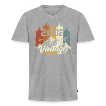 Birthday Gift born in December 2002 - Men's Premium Organic T-shirt with V-neck - heather grey - Front