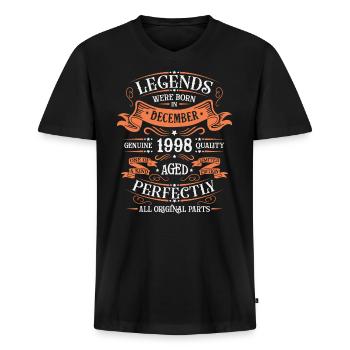 Die Legenden wurden im Dezember 1998 geschenkt - Männer Premium Bio T-Shirt mit V-Ausschnitt - Schwarz - Vorne - Nico (187cm)
