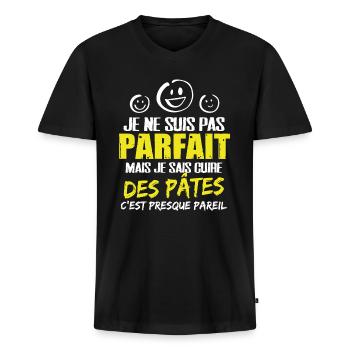 Cuire des pâtes cadeau drôle humour étudiant coloc - T-shirt encolure en V Premium bio Homme - noir - Devant - Nico (187cm)