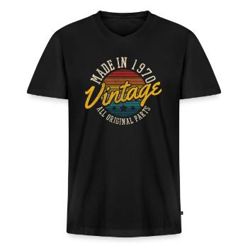 50th Birthday - Vintage 1970's Funny Gift - Men's Premium Organic T-shirt with V-neck - black - Front - Nico (187cm)