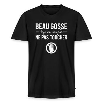 Beau gosse déjà en couple ne pas toucher humour - T-shirt encolure en V Premium bio Homme - noir - Devant - Nico (187cm)