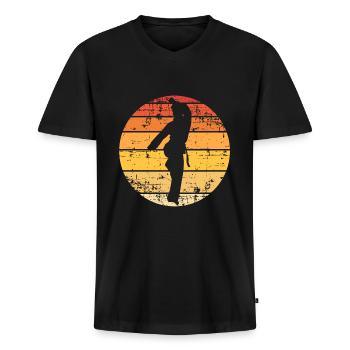 Karate - Männer Premium Bio T-Shirt mit V-Ausschnitt - Schwarz - Vorne - Nico (187cm)