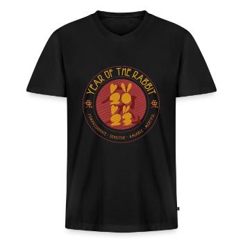Année du lapin 2023 Bonne année - T-shirt encolure en V Premium bio Homme - noir - Devant - Nico (187cm)