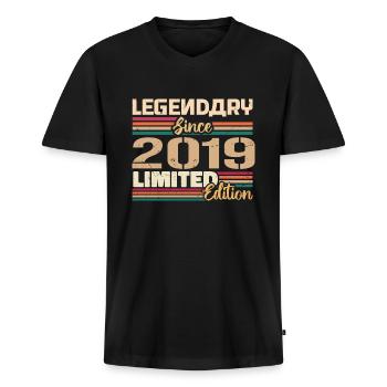 Millésime 2019 Anniversaire 2019 Né en 2019 - T-shirt encolure en V Premium bio Homme - noir - Devant - Nico (187cm)
