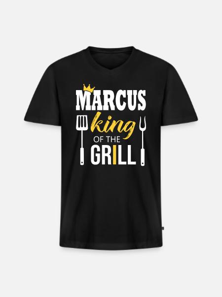 Marcus, König des Grills - Männer Premium Bio T-Shirt mit V-Ausschnitt - Schwarz