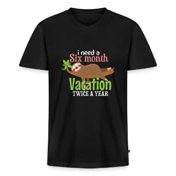 Funny holiday travel sloth saying - Men's Premium Organic T-shirt with V-neck - black - Front - Nico (187cm)