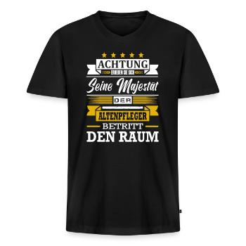 Achtung Seine Majestät Der Altenpfleger Pfleger - Männer Premium Bio T-Shirt mit V-Ausschnitt - Schwarz - Vorne - Nico (187cm)