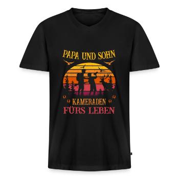 Jäger - Papa und Sohn Kameraden fürs Leben - Männer Premium Bio T-Shirt mit V-Ausschnitt - Schwarz - Vorne - Nico (187cm)
