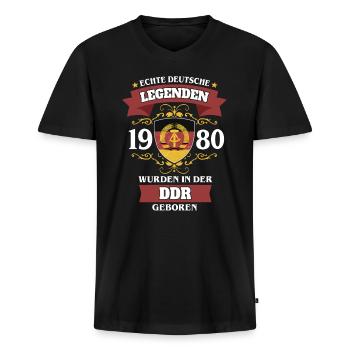 1980 - Männer Premium Bio T-Shirt mit V-Ausschnitt - Schwarz - Vorne - Nico (187cm)