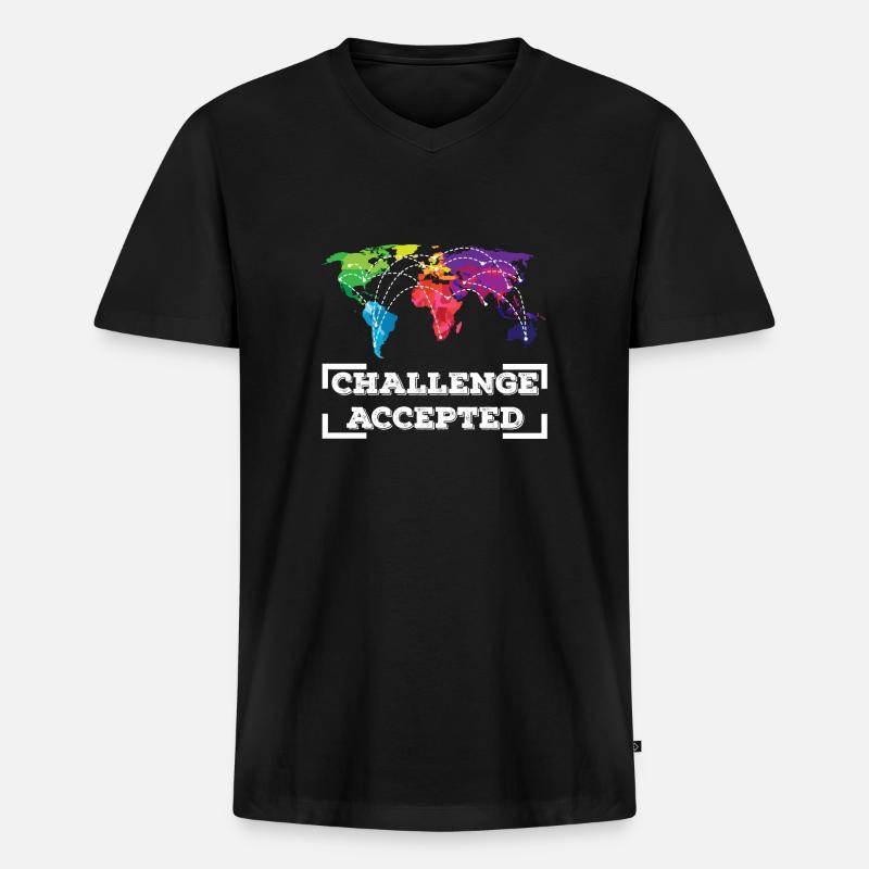 TRAVELING: Challenge Accepted - Männer Premium Bio T-Shirt mit V-Ausschnitt - Schwarz