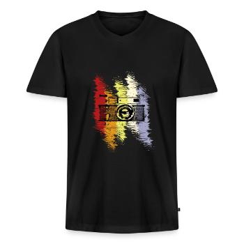 Photographer - Men's Premium Organic T-shirt with V-neck - black - Front - Nico (187cm)