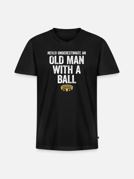Old Roundnet Player - Men's Premium Organic T-shirt with V-neck - black