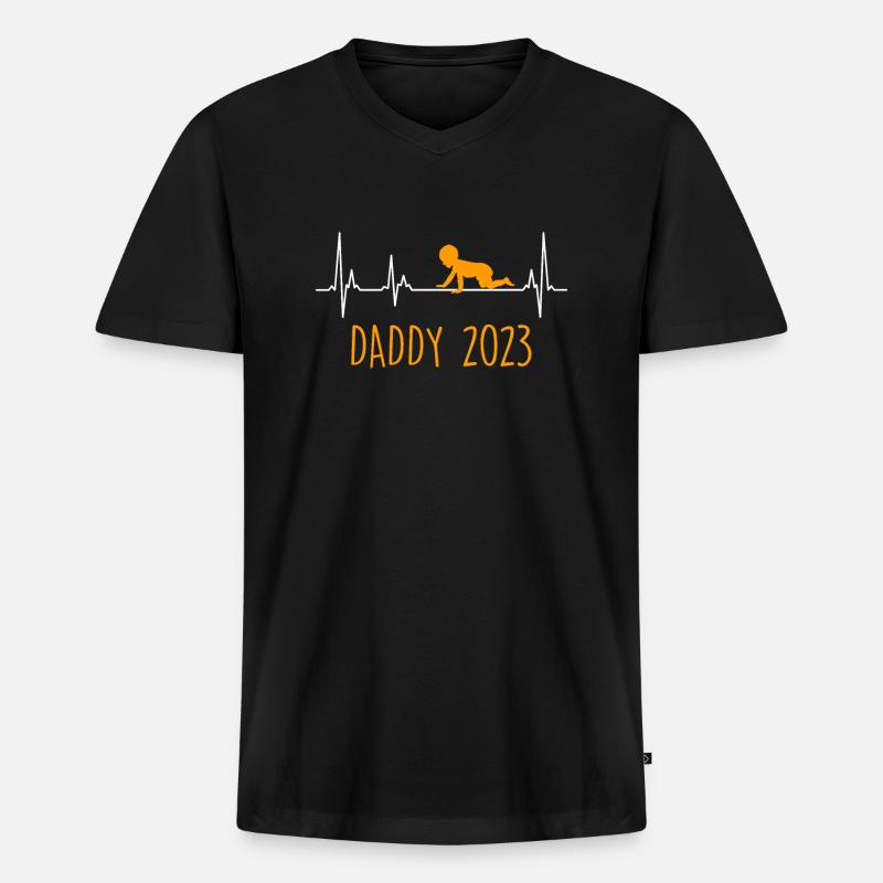 Daddy 2023 werdender Papa - Männer Premium Bio T-Shirt mit V-Ausschnitt - Schwarz