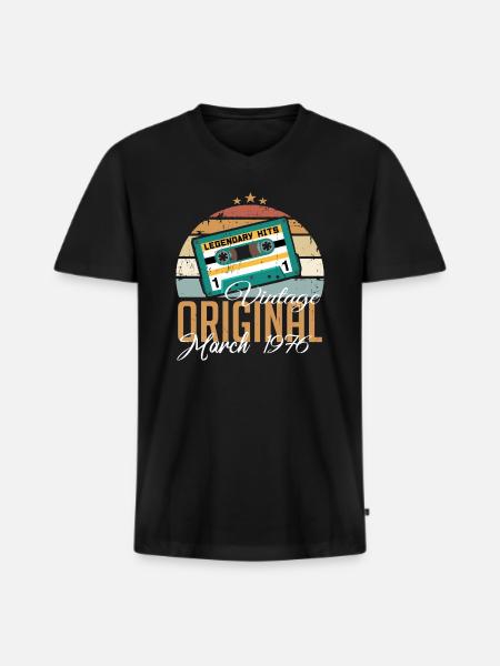 March 1976 - Birthday present - Men's Premium Organic T-shirt with V-neck - black